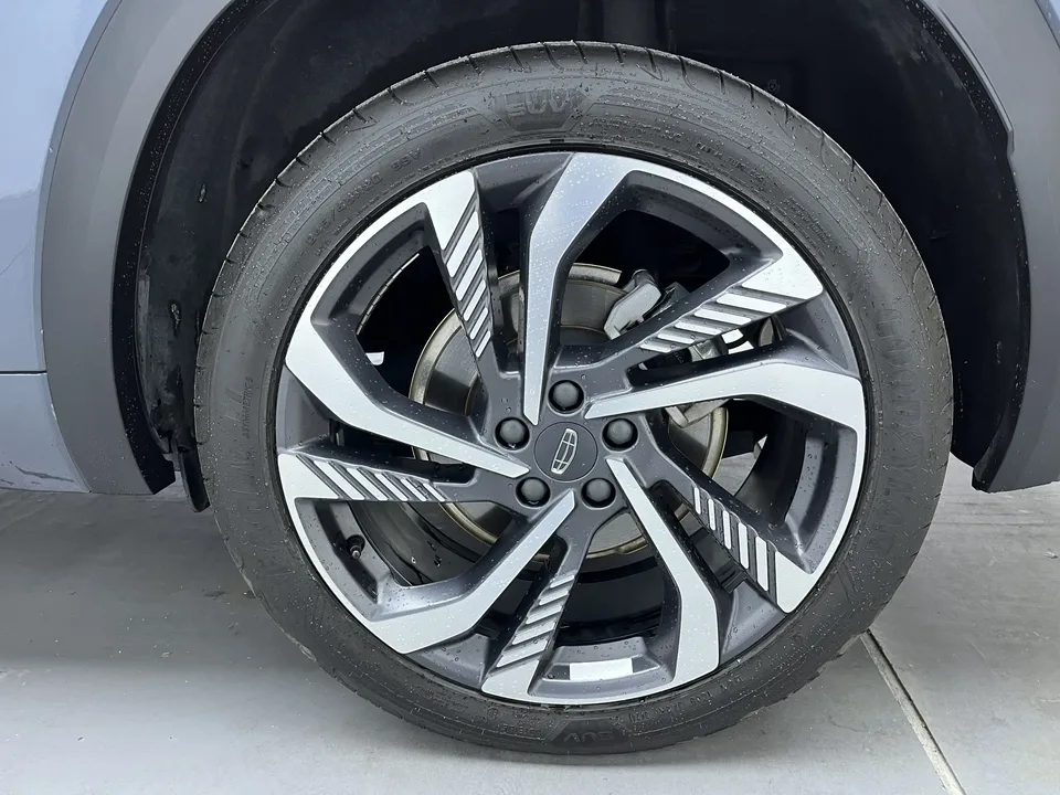 Geely Monjaro Xingyue L 2024 2.0TD High Power Automatic 2WD Skyline Edition 2024 — миниатюра 3