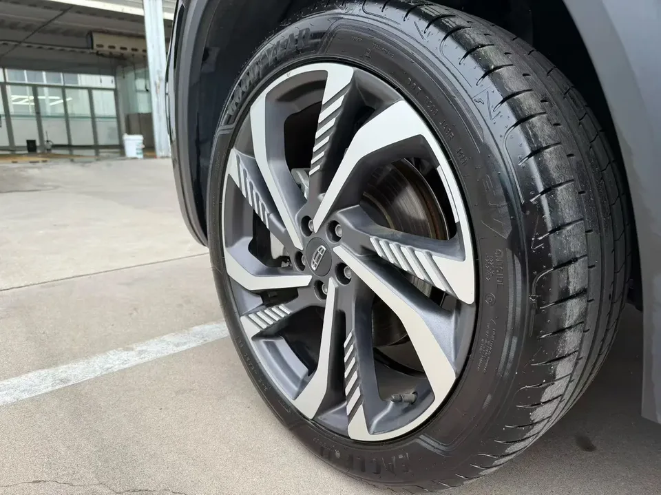 Geely Monjaro Xingyue L 2024 2.0TD High Power Automatic 2WD Skyline Edition 2024 — миниатюра 5