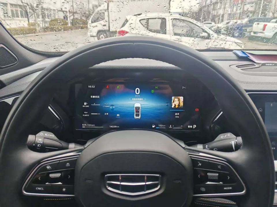 Geely Monjaro 2.0TD DCT EVO 2WD Changfeng Edition 2025 — миниатюра 5