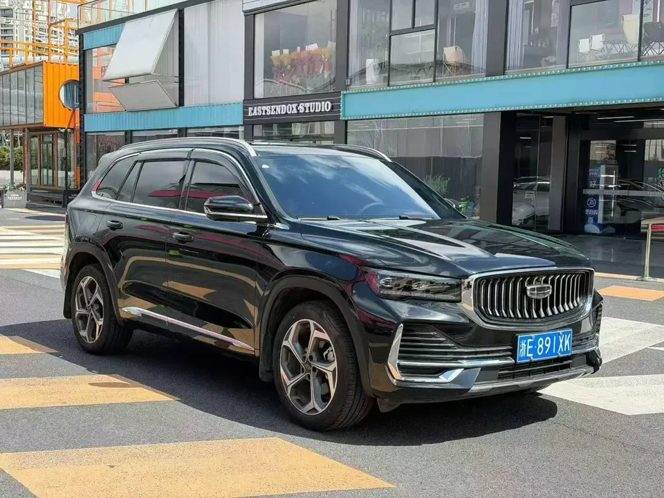 Geely Monjaro 2.0TD DCT EVO 2WD Comfort Edition 2024 — миниатюра 3