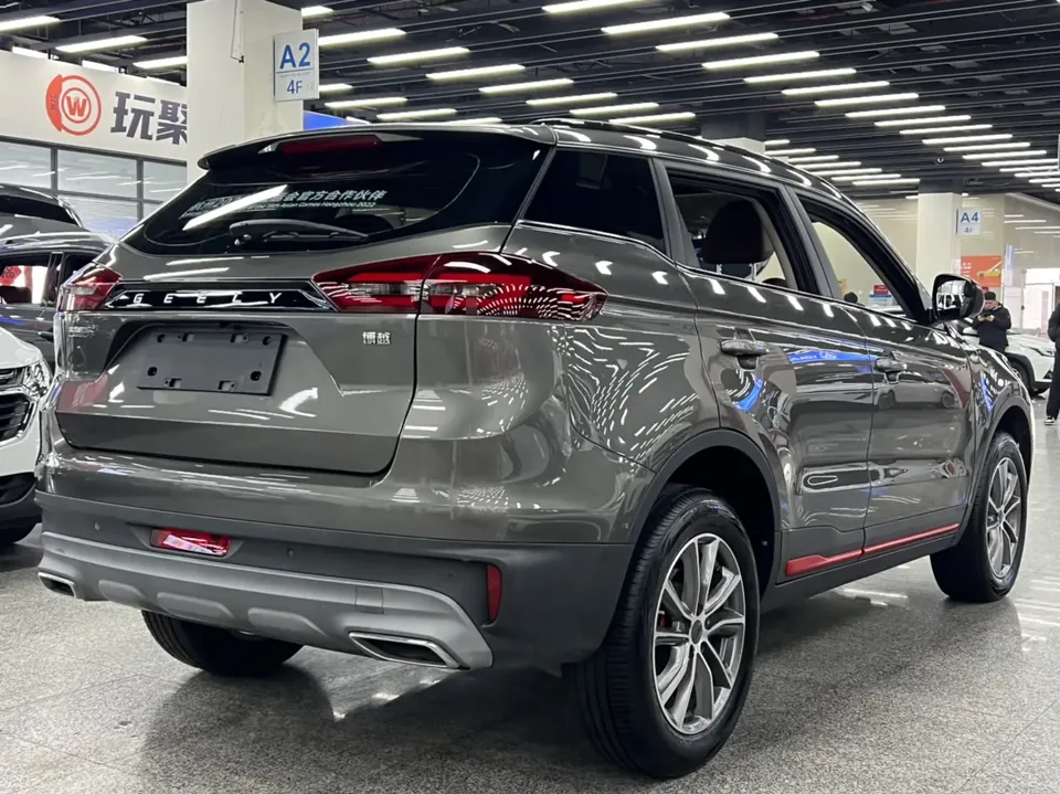 Geely Atlas 1.8TD DCT Smart Elegant Edition 2022 — миниатюра 2