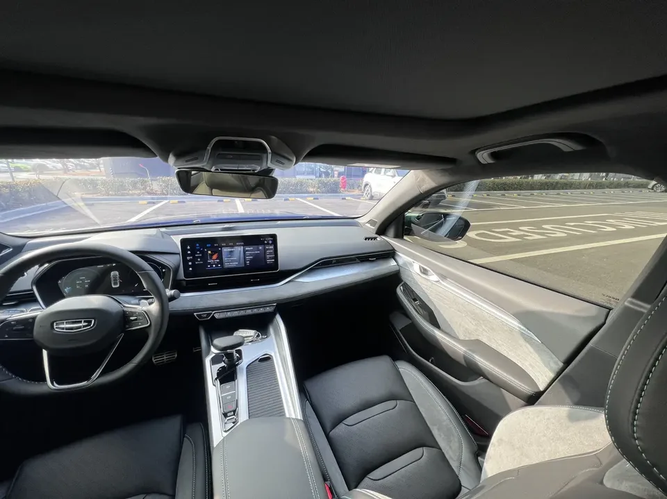Geely Preface Xing Rui 2023 Xingrui 2023 2.0T only available in green version 2024 — thumbnail 3