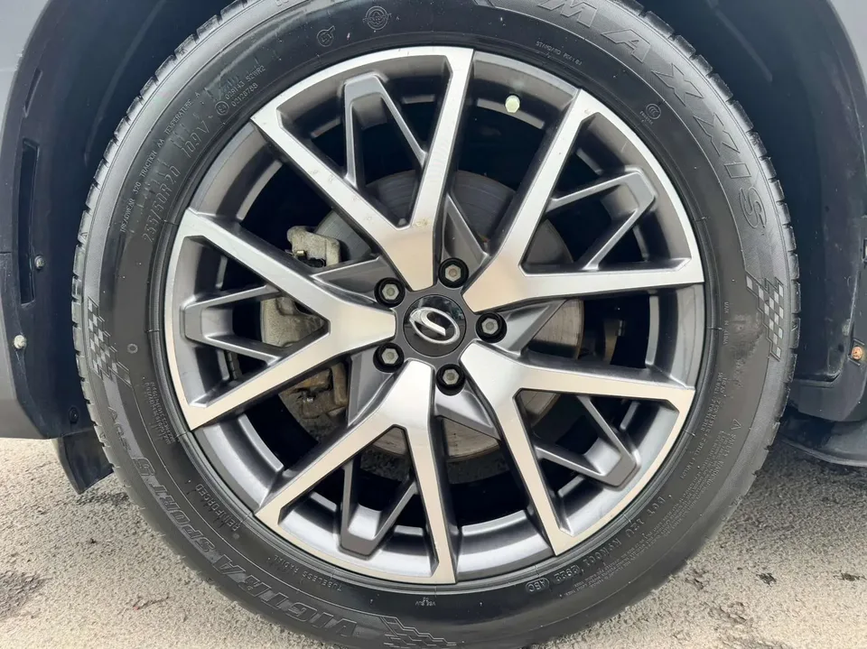 GAC Trumpchi GS8 Pilot Series 2.0TGDI 2WD Premium Edition 7 Seaters 2023 — миниатюра 2