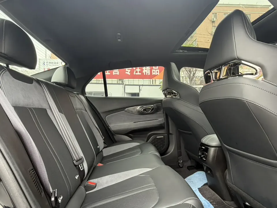 GAC Trumpchi Shadow Leopard 400T Automatic R Max Edition 2024 — миниатюра 4