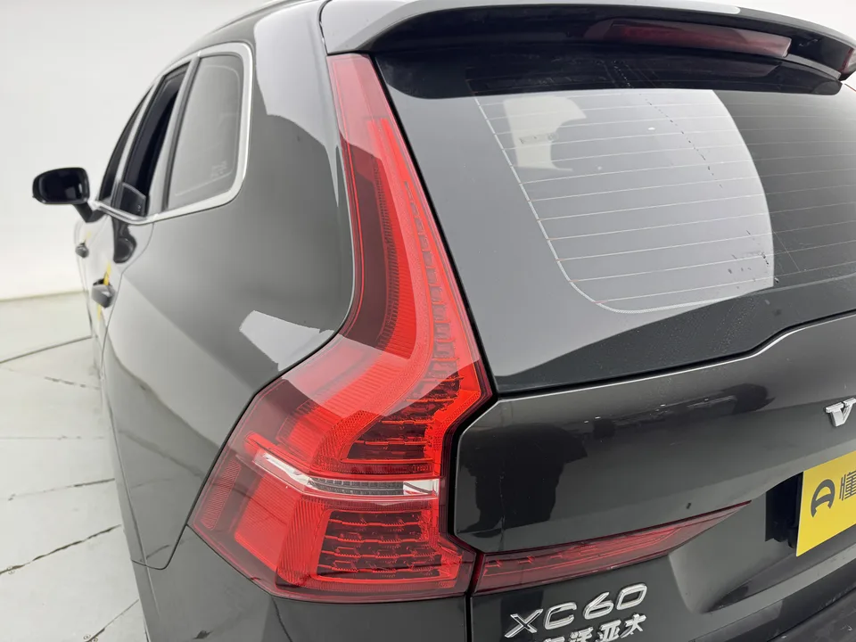 Volvo XC60 Volvo XC60 2022 B5 4WD Zhiyi Deluxe Edition 2022 — thumbnail 4