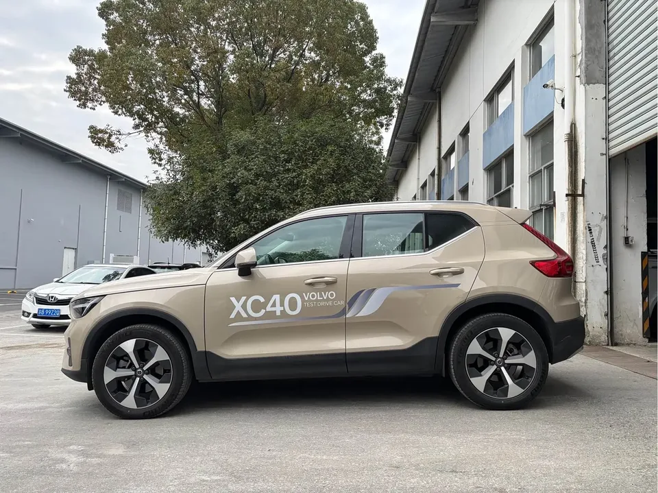 Volvo XC40 Volvo XC40 2025 B4 4WD Zhiyuan Luxury Edition 2024 — миниатюра 4
