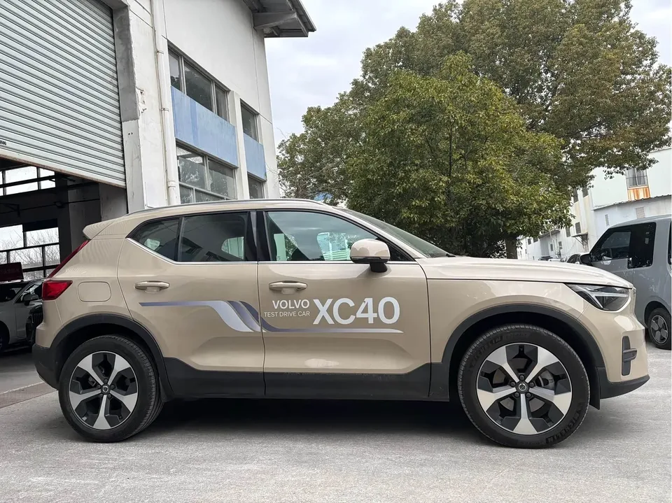Volvo XC40 Volvo XC40 2025 B4 4WD Zhiyuan Luxury Edition 2024 — миниатюра 5