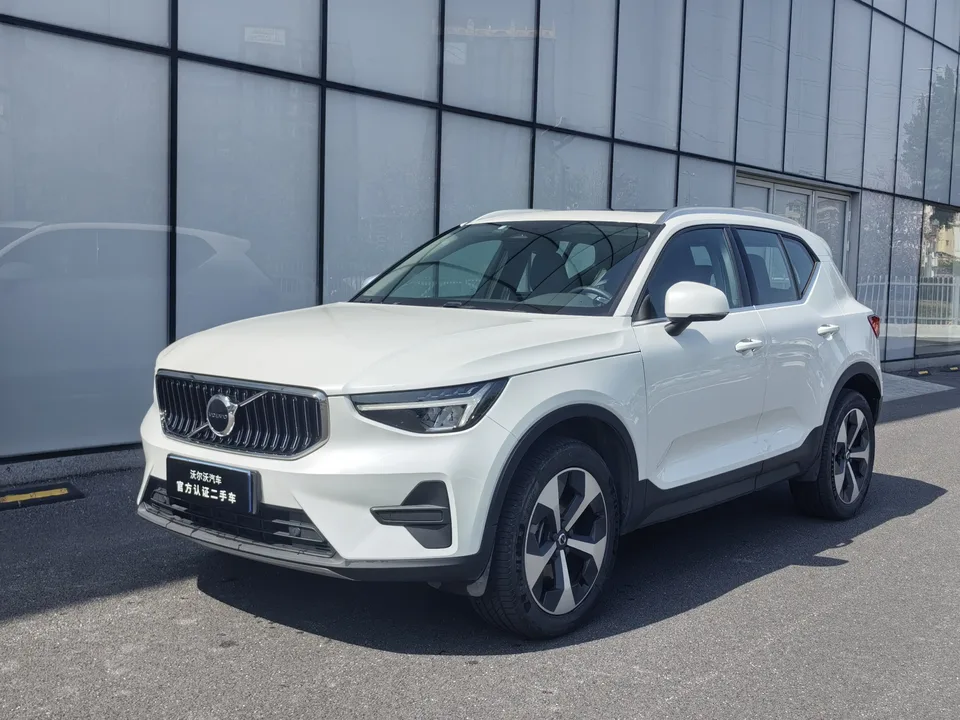 Volvo XC40 2024