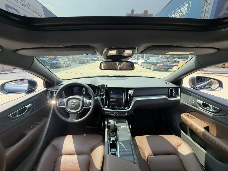 Volvo S60 Volvo S60 2025 B4 Zhiyi Luxury Edition 2024 — миниатюра 5
