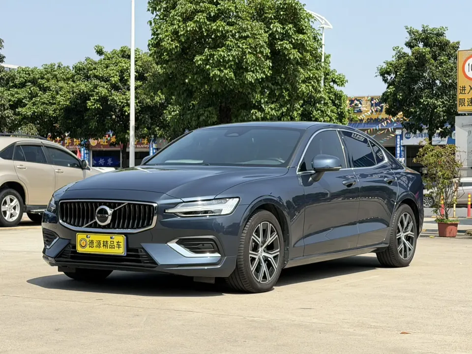 Volvo S60 2024