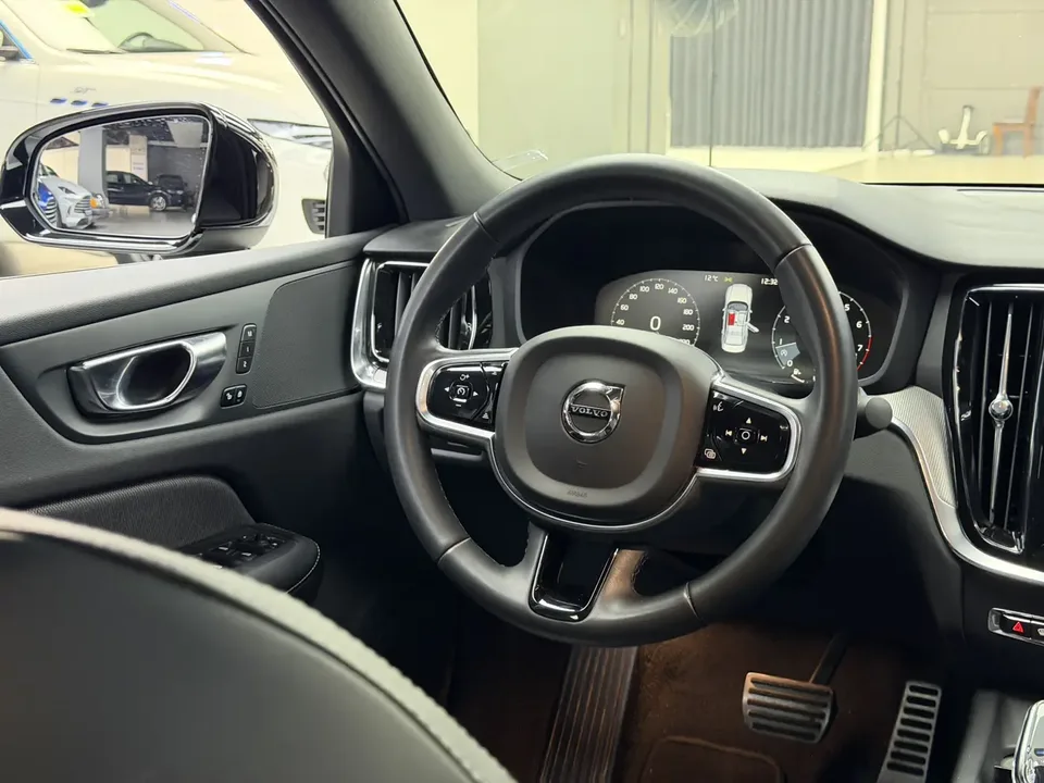Volvo S60 S60 2022 Volvo S60 2022 B4 Zhiyi Luxury Edition 2022 — thumbnail 4