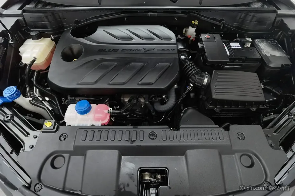 Changan UNI-T 1.5T Smart Pilot Edition 2023 — миниатюра 2