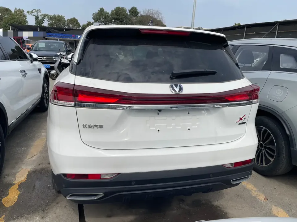 Changan X7 PLUS 1.5T DCT premium 7-seater 2024 — миниатюра 5
