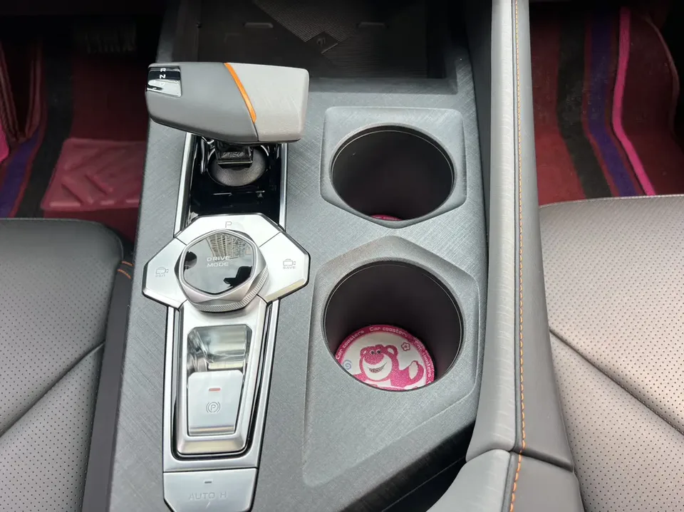 Changan UNI-V 1.5T Premium Edition 2023 — миниатюра 3