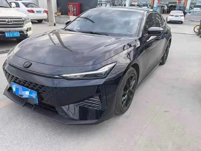 Changan UNI-V 2025