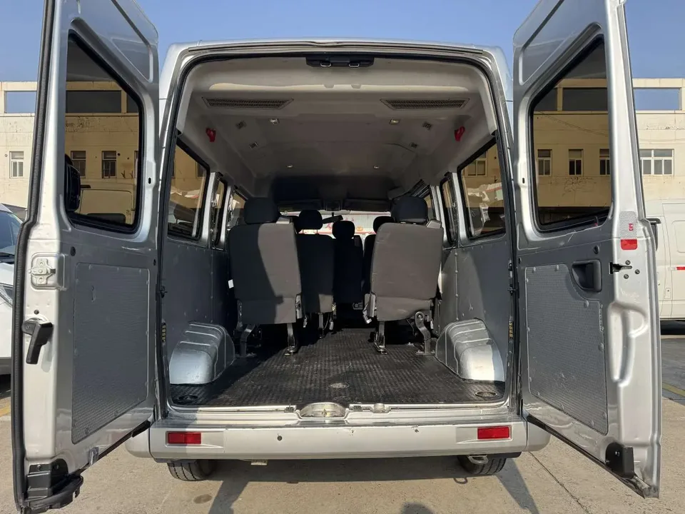 Datong Xintu V80 Xintu V80 2023 2.0T manual classic Aoyuntong long axis mid-top 6-9 seats 2024 — миниатюра 3
