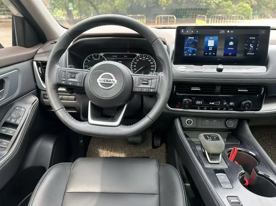 Nissan X-Trail VC-Turbo 300 CVT 2WD Luxury Edition 7 Seaters 2022 — миниатюра 4