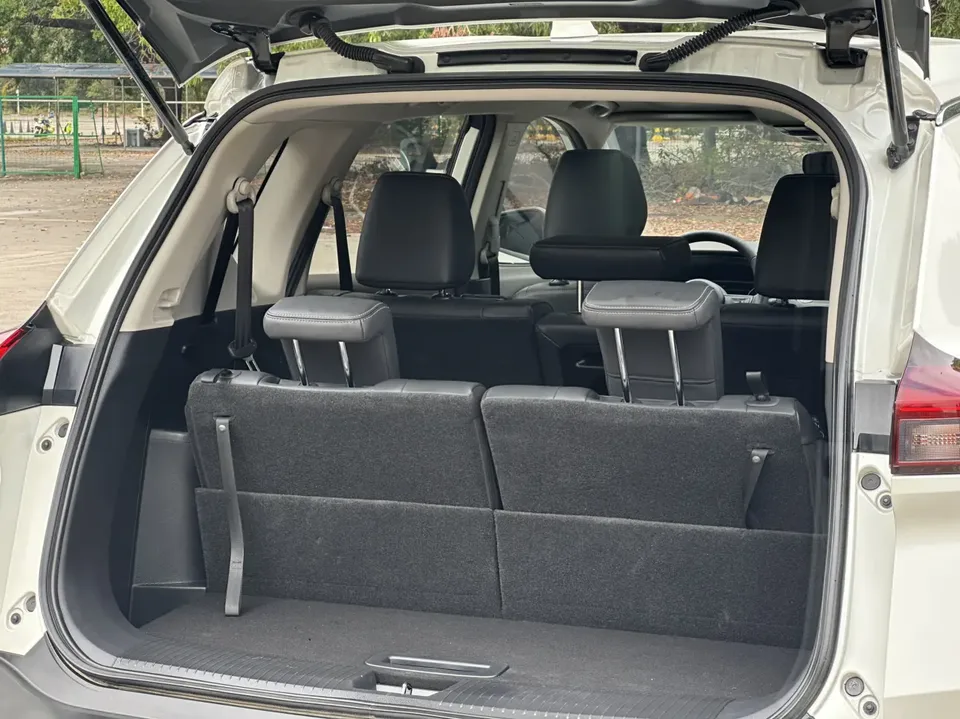 Nissan X-Trail VC-Turbo 300 CVT 2WD Luxury Edition 7 Seaters 2022 — миниатюра 5