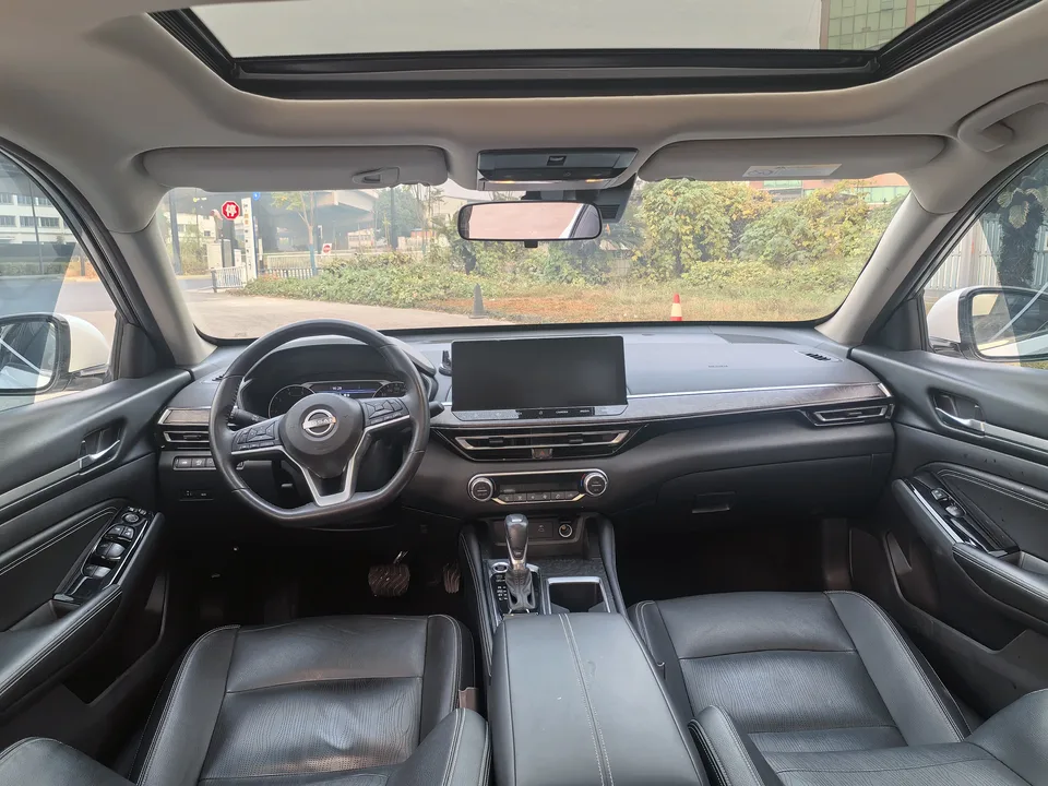 Nissan Altima Teana 2.0L XL-TLS Enjoy Edition 2023 — миниатюра 3