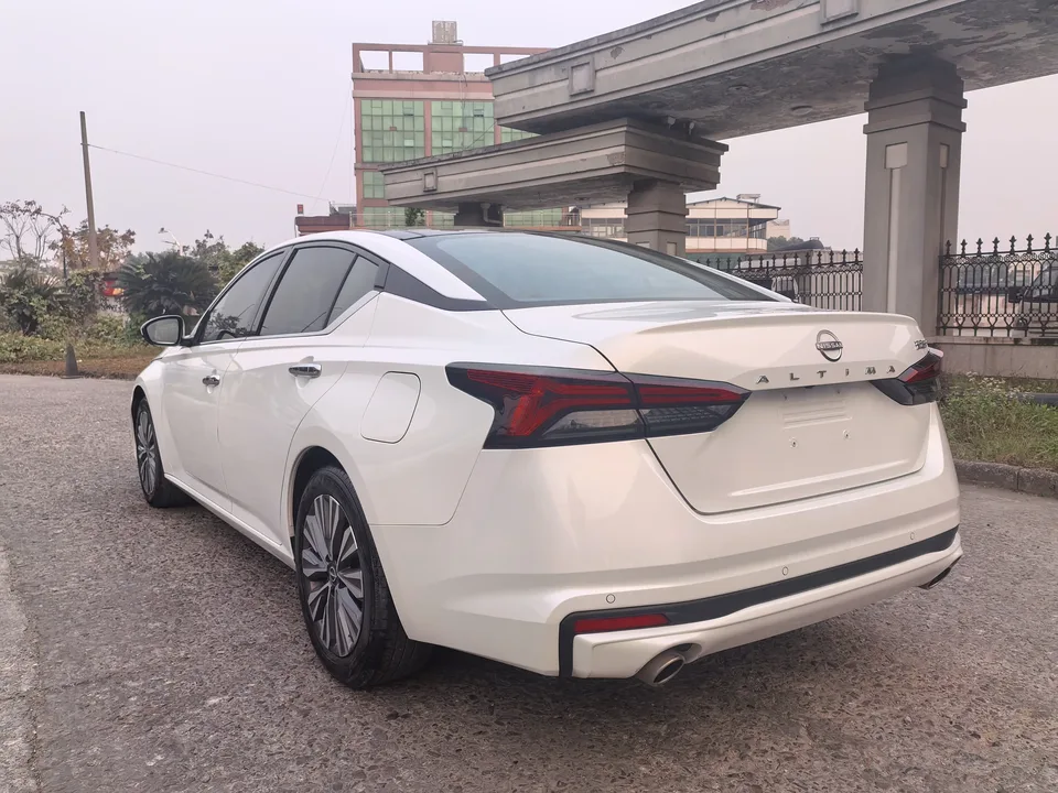 Nissan Altima Teana 2.0L XL-TLS Enjoy Edition 2023 — миниатюра 4