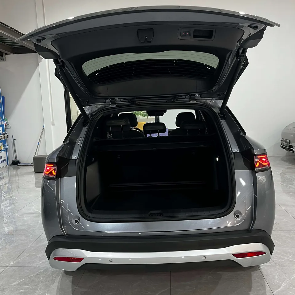 BYD Song L DM Intelligent Driving Edition DM-i 160KM Excellence Edition 2025 — миниатюра 3