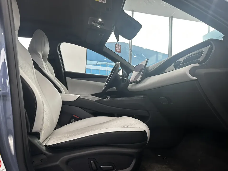 BYD Seal 06DM Intelligent Driving Edition DM-i 120KM Premium Edition 2025 — миниатюра 3