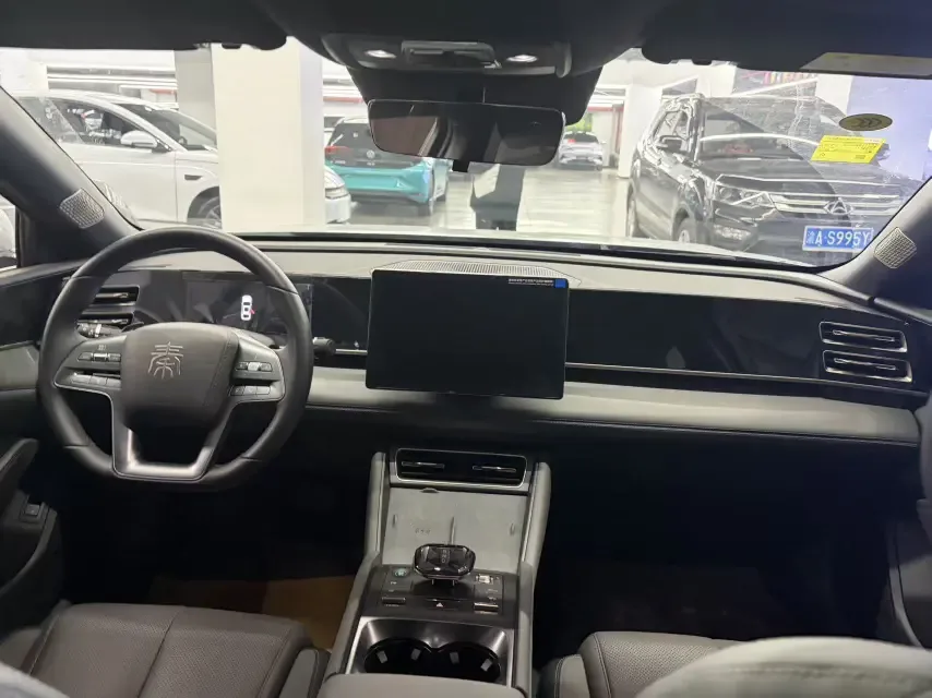 BYD Qin L DM Intelligent Driving Edition DM-i 120KM Beyond Edition 2025 — миниатюра 4