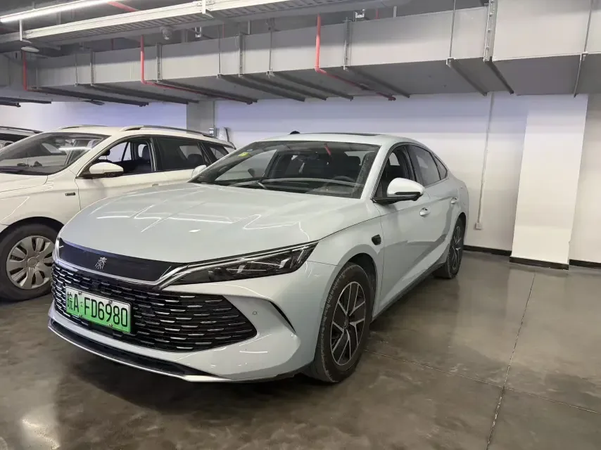 BYD Qin L DM Intelligent Driving Edition DM-i 120KM Beyond Edition 2025 — фото 1, купить с доставкой в Москву
