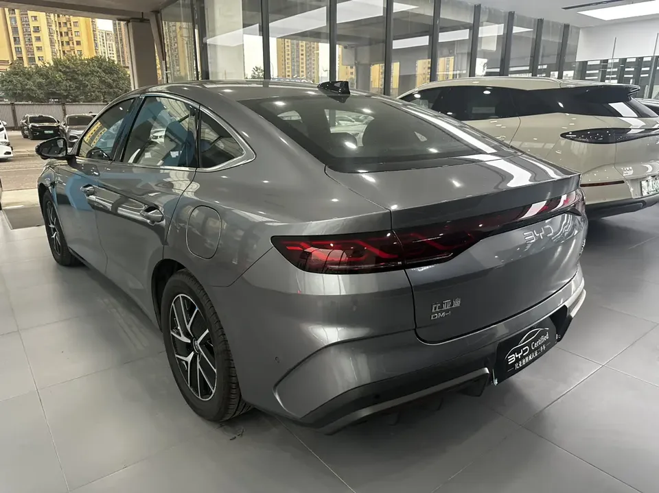 BYD Qin L DM Intelligent Driving Edition DM-i 120KM Beyond Edition 2025 — миниатюра 5