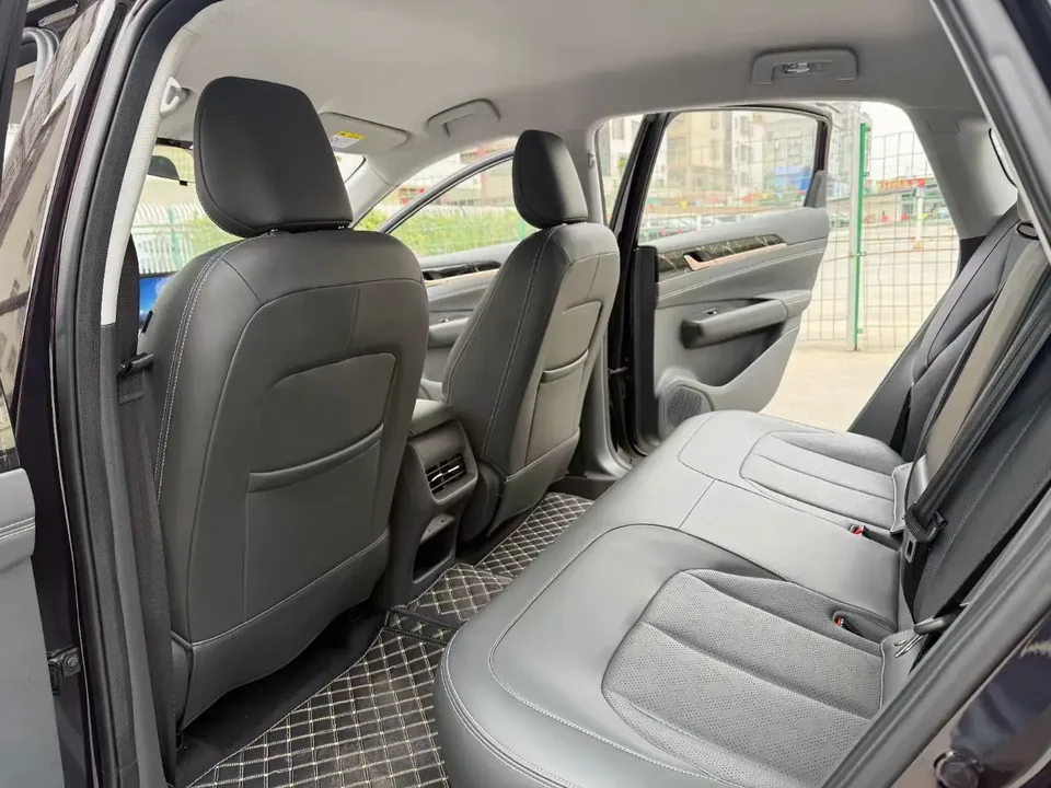 Wuling Starlight PHEV Wuling Starlight PHEV 2025 70km Smart Standard 2025 — thumbnail 3