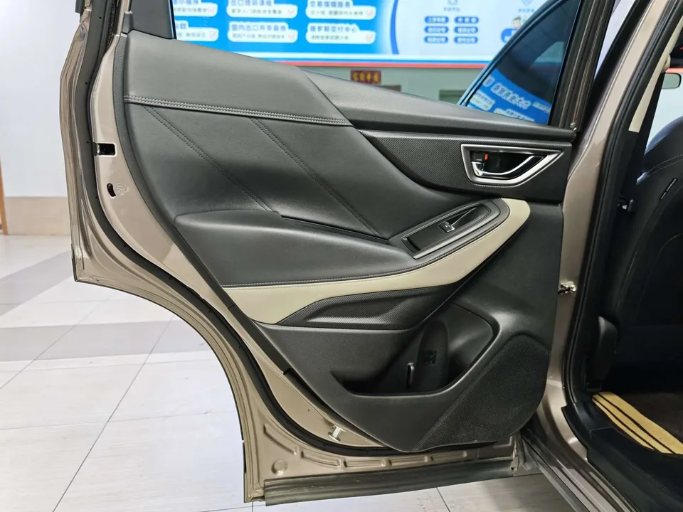 Subaru Forester FORESTER 2022 2.0i AWD Deluxe Edition EyeSight 2022 — миниатюра 4