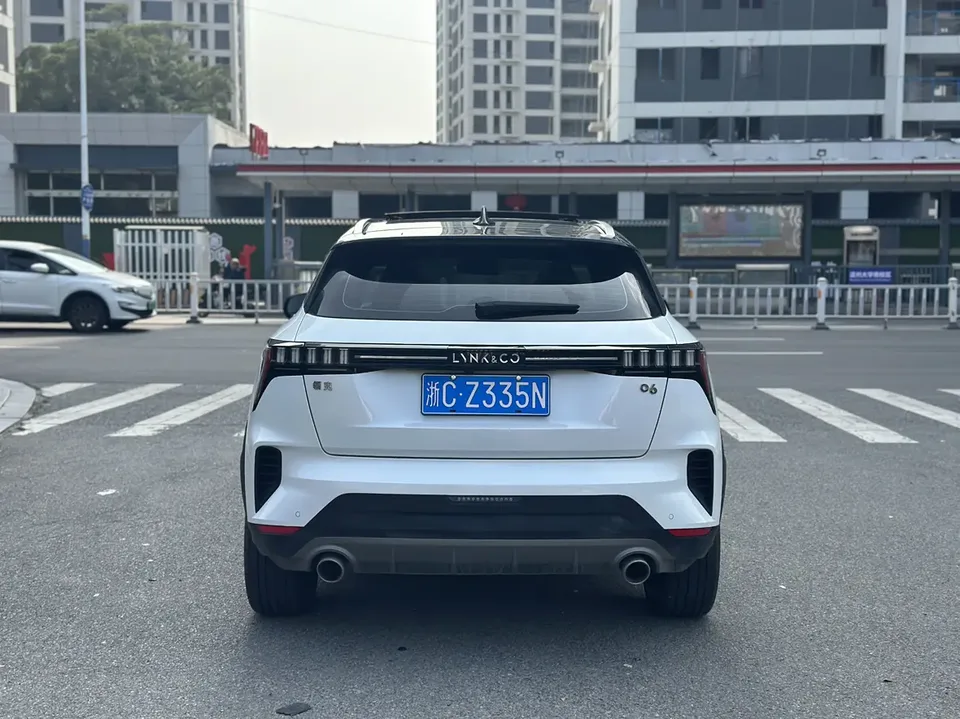 Lynk & Co 06 Lynk & Co 06 2023 Remix 1.5T Halo 2023 — миниатюра 2