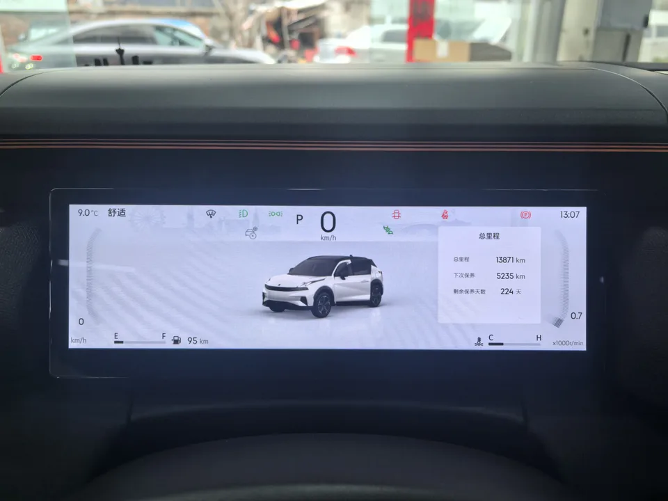 Lynk & Co 06 Lynk & Co 06 2025 Renew 1.5T Halo 2025 — миниатюра 4