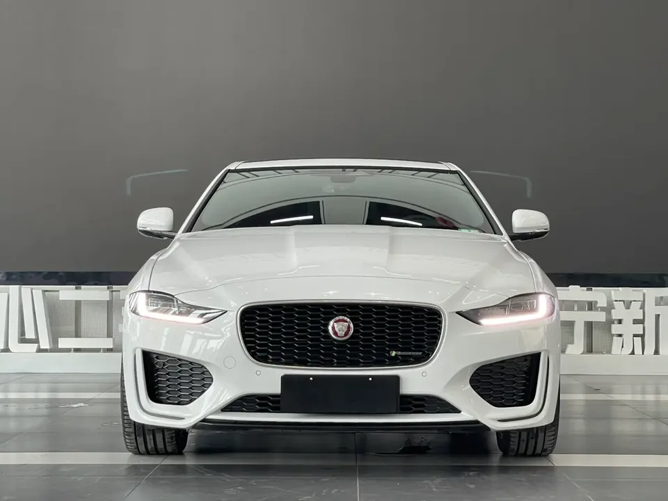 Jaguar XEL Jaguar XEL 2022 2.0T 250PS R-DYNAMIC S Progressive Sports Edition 2022 — photo 1, buy with delivery to Moscow