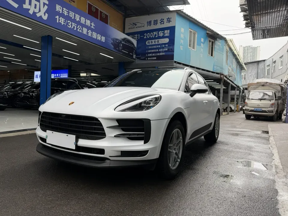 Porsche Macan Macan 2022 Macan 2022 Macan 2.0T 2022 — photo 1, buy with delivery to Moscow