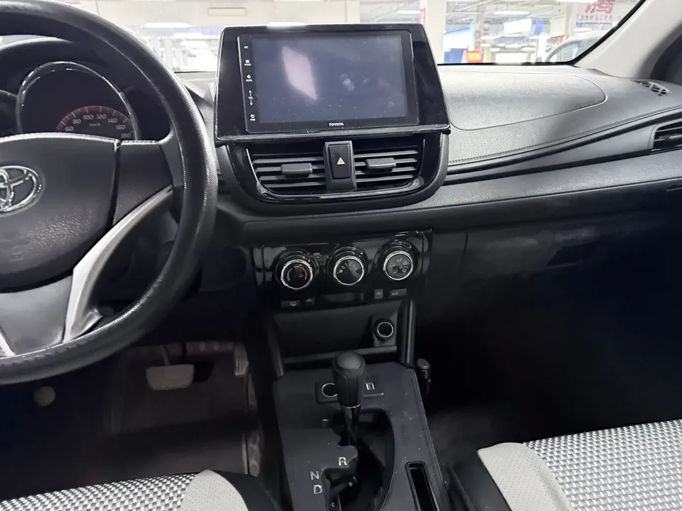 Toyota Vios FS Vios FS 2021 1.5L CVT Fenchi Edition 2023 — миниатюра 3