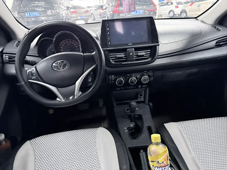 Toyota Vios FS Vios FS 2021 1.5L CVT Fenchi Edition 2023 — миниатюра 4
