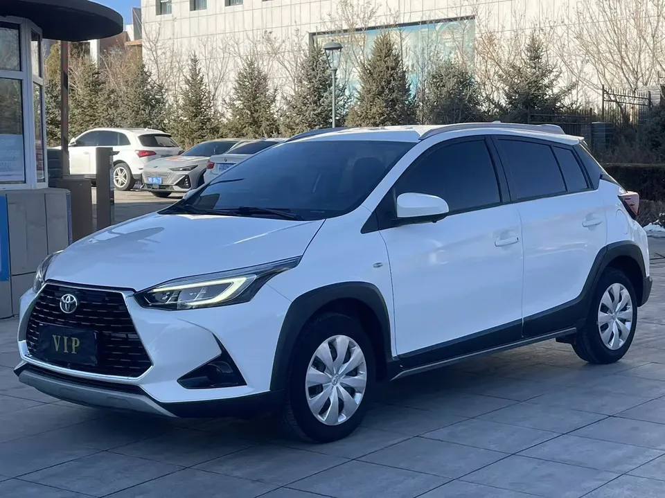 Toyota Yaris L Yaris L 2022 YARiS L Zhixuan 2022 Zhixuan X 1.5L CVT leading PLUS version 2022 — photo 1, buy with delivery to Moscow