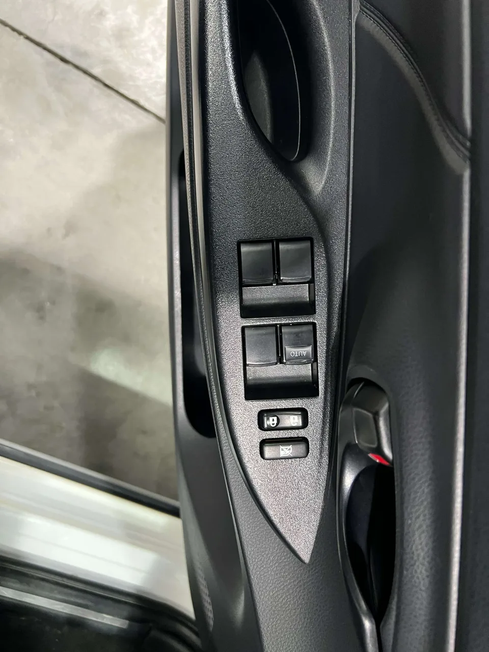 Toyota Yaris L YARiS L Zhixuan 2022 Zhixuan X 1.5L CVT leading PLUS version 2022 — миниатюра 3