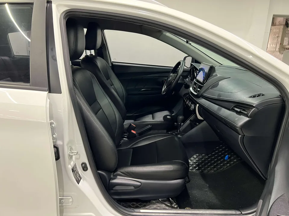Toyota Yaris L YARiS L Zhixuan 2022 Zhixuan X 1.5L CVT leading PLUS version 2022 — миниатюра 5