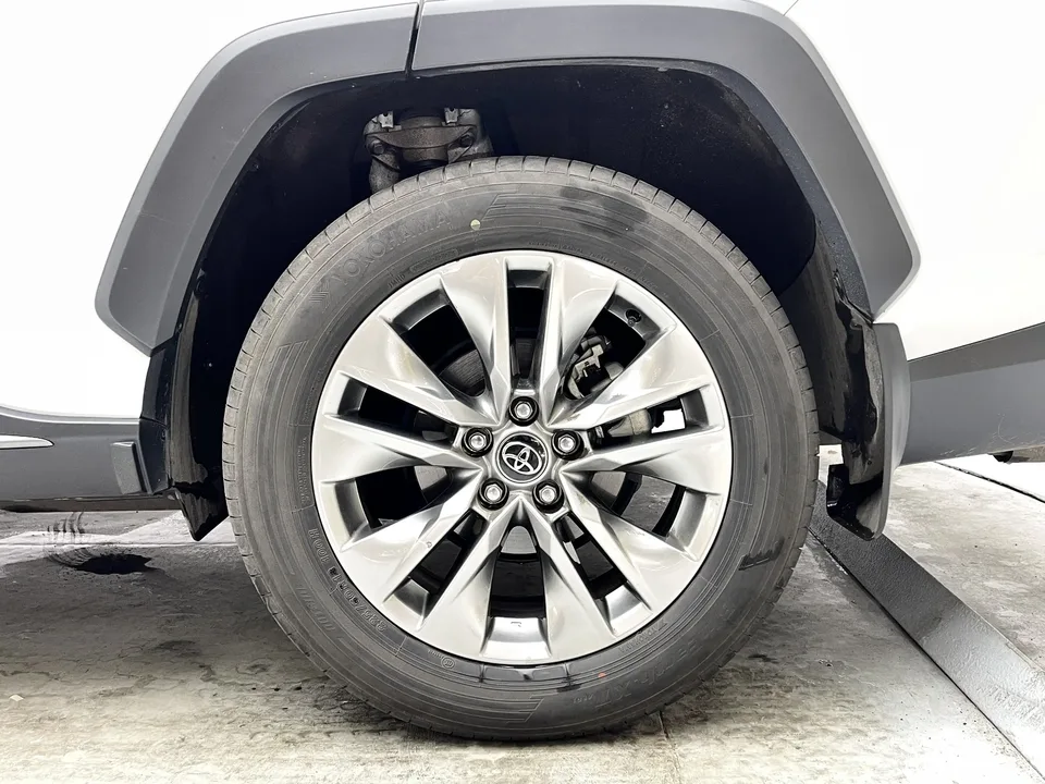 Toyota Willanda 2.0L two-wheel drive leading version 2023 — миниатюра 3