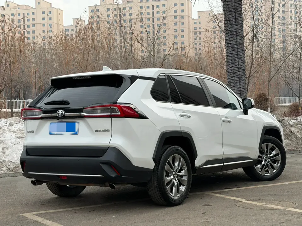 Toyota Willanda 2.0L two-wheel drive luxury PLUS version 2023 — миниатюра 2
