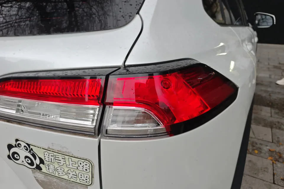 Toyota CorollaCross 2.0L Elite Edition 2022 — миниатюра 2