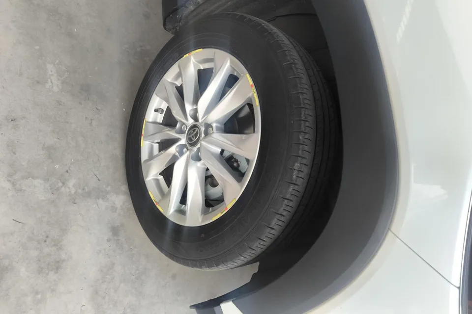 Toyota CorollaCross 2.0L CVT Pioneer Edition 2024 — миниатюра 3