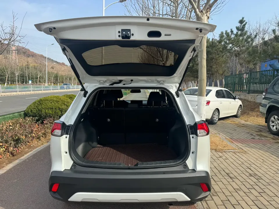 Toyota CorollaCross 2.0L CVT Pioneer Edition 2024 — миниатюра 3