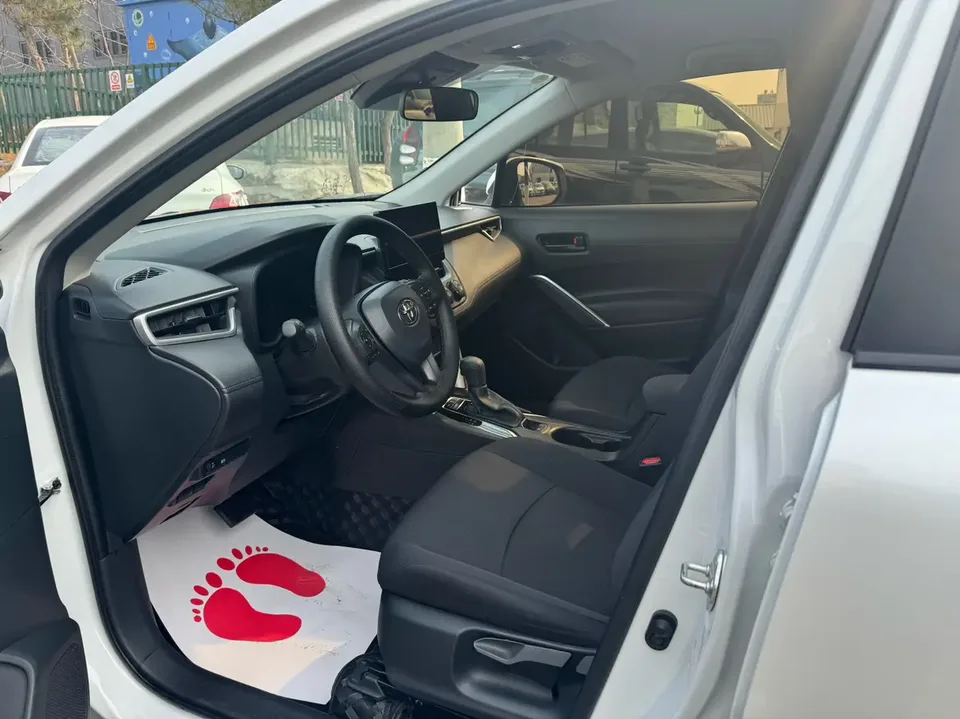 Toyota CorollaCross 2.0L CVT Pioneer Edition 2024 — миниатюра 5