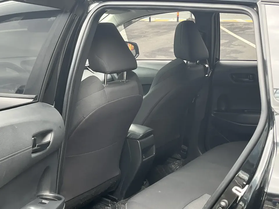 Toyota Frontlander 2.0L CVT Leading Edition 2022 — миниатюра 3