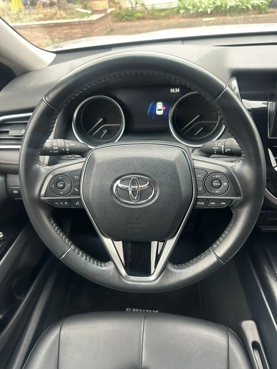 Toyota Camry 2.0G Deluxe Edition 2023 — миниатюра 4