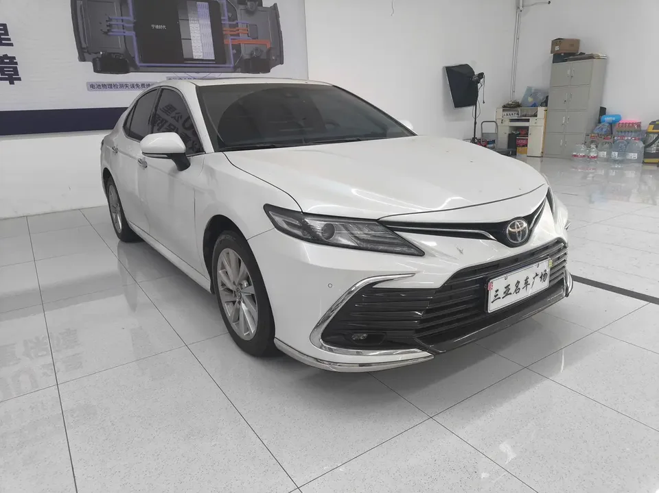 Toyota Camry 2.0G Deluxe Edition 2023 — миниатюра 3
