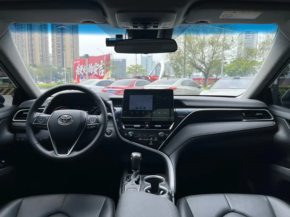Toyota Camry 2.0G Deluxe Edition 2024 — миниатюра 4